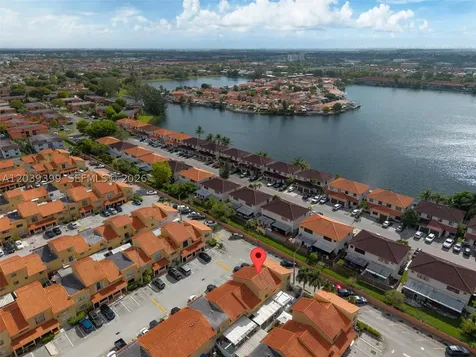 2730 W 61st Place Hialeah FL 33016