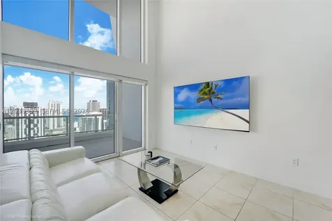 41 SE 5th Street Miami FL 33131