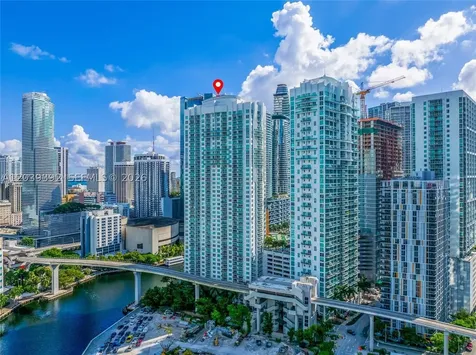 41 SE 5th Street Miami FL 33131