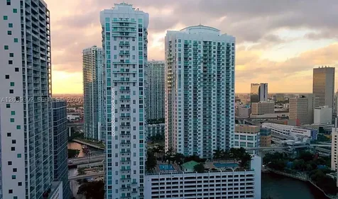 41 SE 5th Street Miami FL 33131
