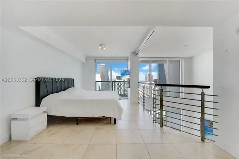 41 SE 5th Street Miami FL 33131