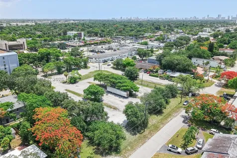 1ST Ave NW 166 Street Miami FL 33169