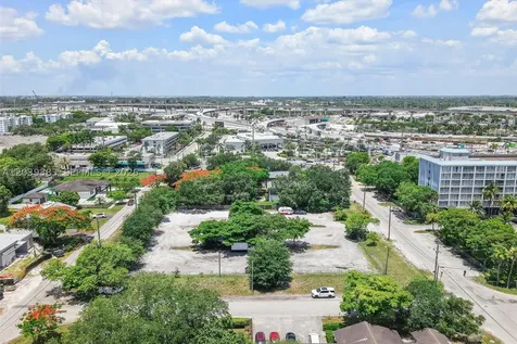 1ST Ave NW 166 Street Miami FL 33169