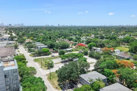 1ST Ave NW 166 Street Miami FL 33169