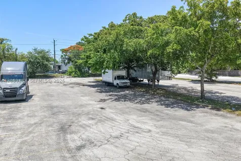 1ST Ave NW 166 Street Miami FL 33169