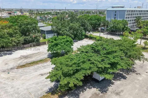 1ST Ave NW 166 Street Miami FL 33169