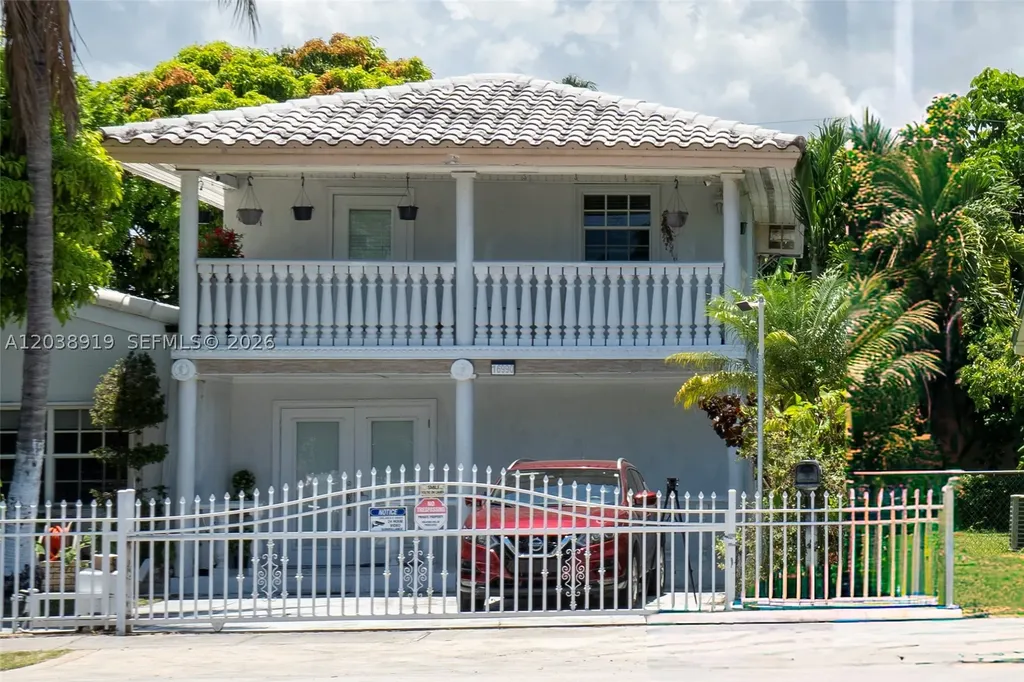 16990 NE 5th Court North Miami Beach FL 33162