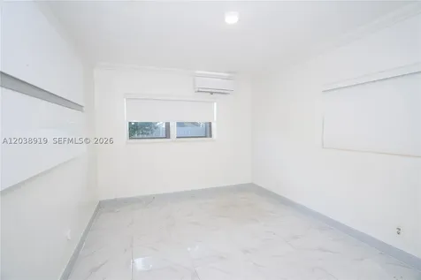 16990 NE 5th Court North Miami Beach FL 33162
