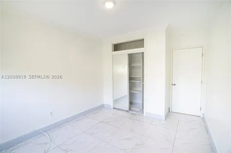 16990 NE 5th Court North Miami Beach FL 33162