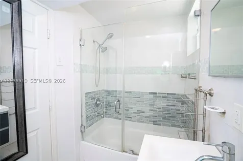 16990 NE 5th Court North Miami Beach FL 33162