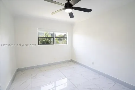 16990 NE 5th Court North Miami Beach FL 33162