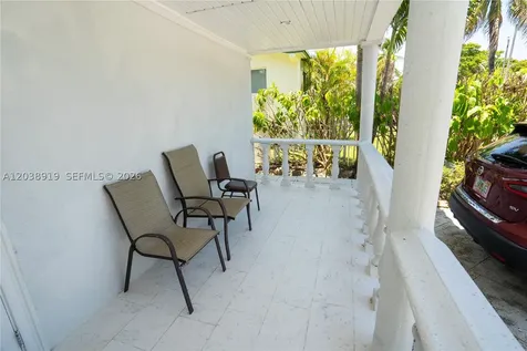 16990 NE 5th Court North Miami Beach FL 33162