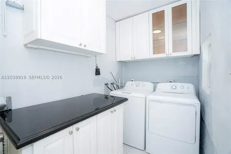 16990 NE 5th Court North Miami Beach FL 33162