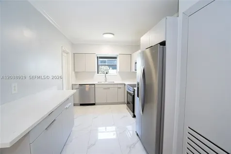 16990 NE 5th Court North Miami Beach FL 33162