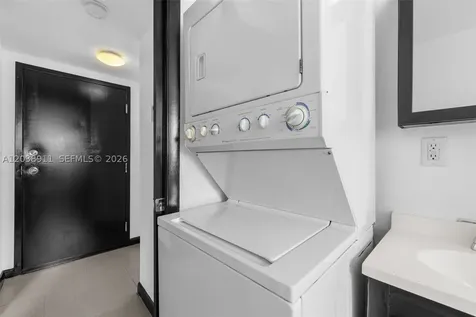 1876 SW 11th Terrace Miami FL 33135