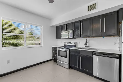 1876 SW 11th Terrace Miami FL 33135