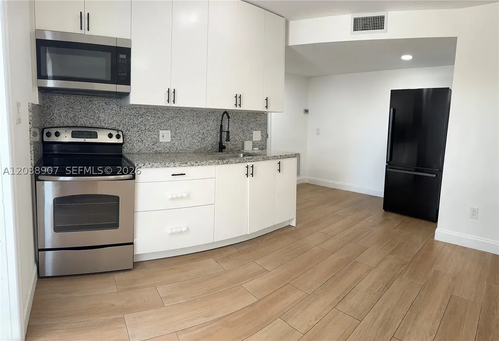 8275 SW 205th Cutler Bay FL 33189