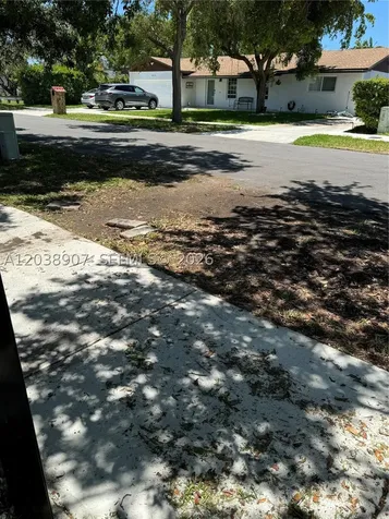 8275 SW 205th Cutler Bay FL 33189