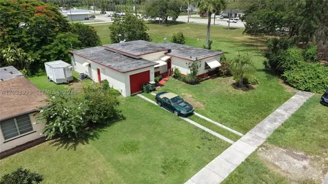27 NW 18th Street Homestead FL 33030