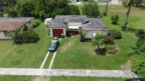 27 NW 18th Street Homestead FL 33030