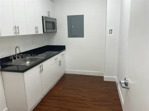 1607 Ponce De Leon Boulevard Coral Gables FL 33134