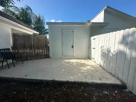 655 NW 2nd Street Florida City FL 33034