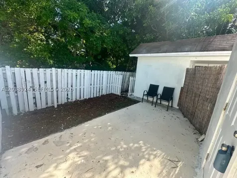 655 NW 2nd Street Florida City FL 33034