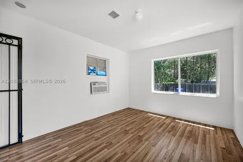 5511 NW 12th Avenue Miami FL 33127