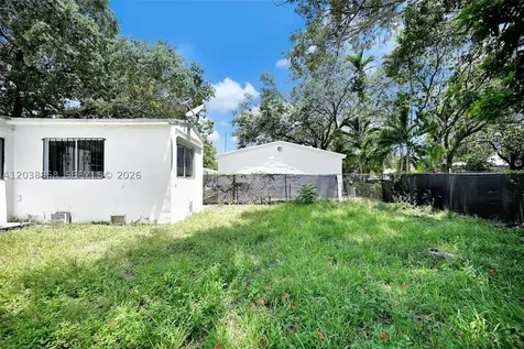 5511 NW 12th Avenue Miami FL 33127