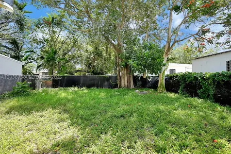 5511 NW 12th Avenue Miami FL 33127