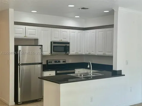 35 SE 3rd Avenue Hallandale Beach FL 33009