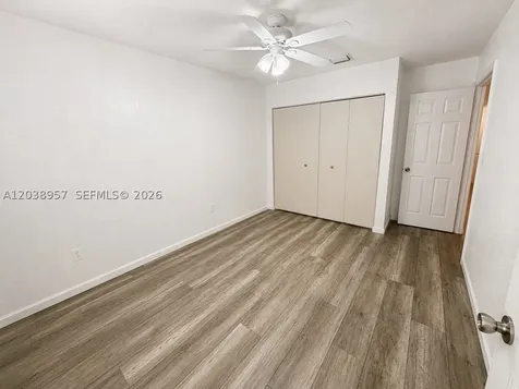 35 SE 3rd Avenue Hallandale Beach FL 33009