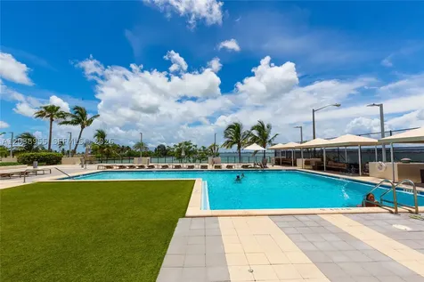 600 NE 36th Street Miami FL 33137