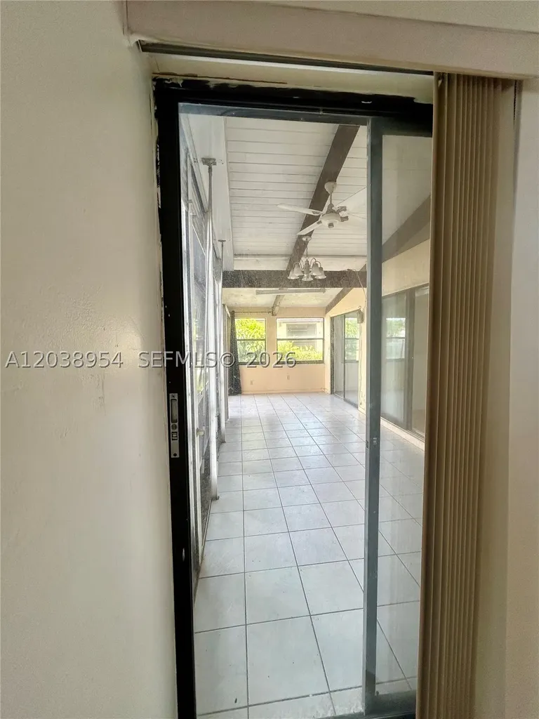 416 Briarwood Circle Hollywood FL 33024