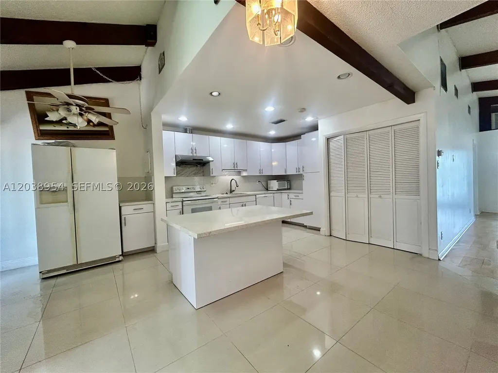 416 Briarwood Circle Hollywood FL 33024