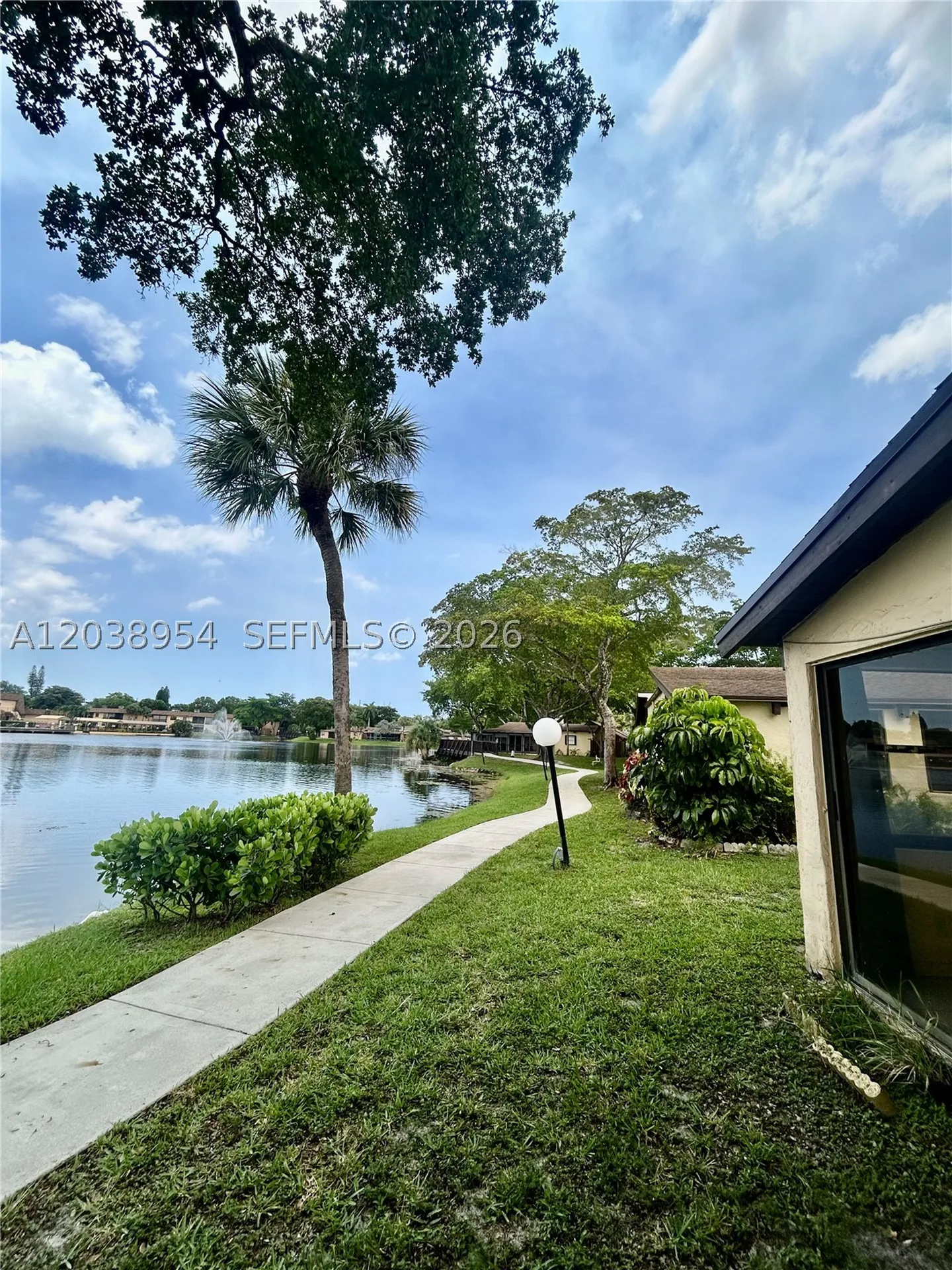 416 Briarwood Circle Hollywood FL 33024