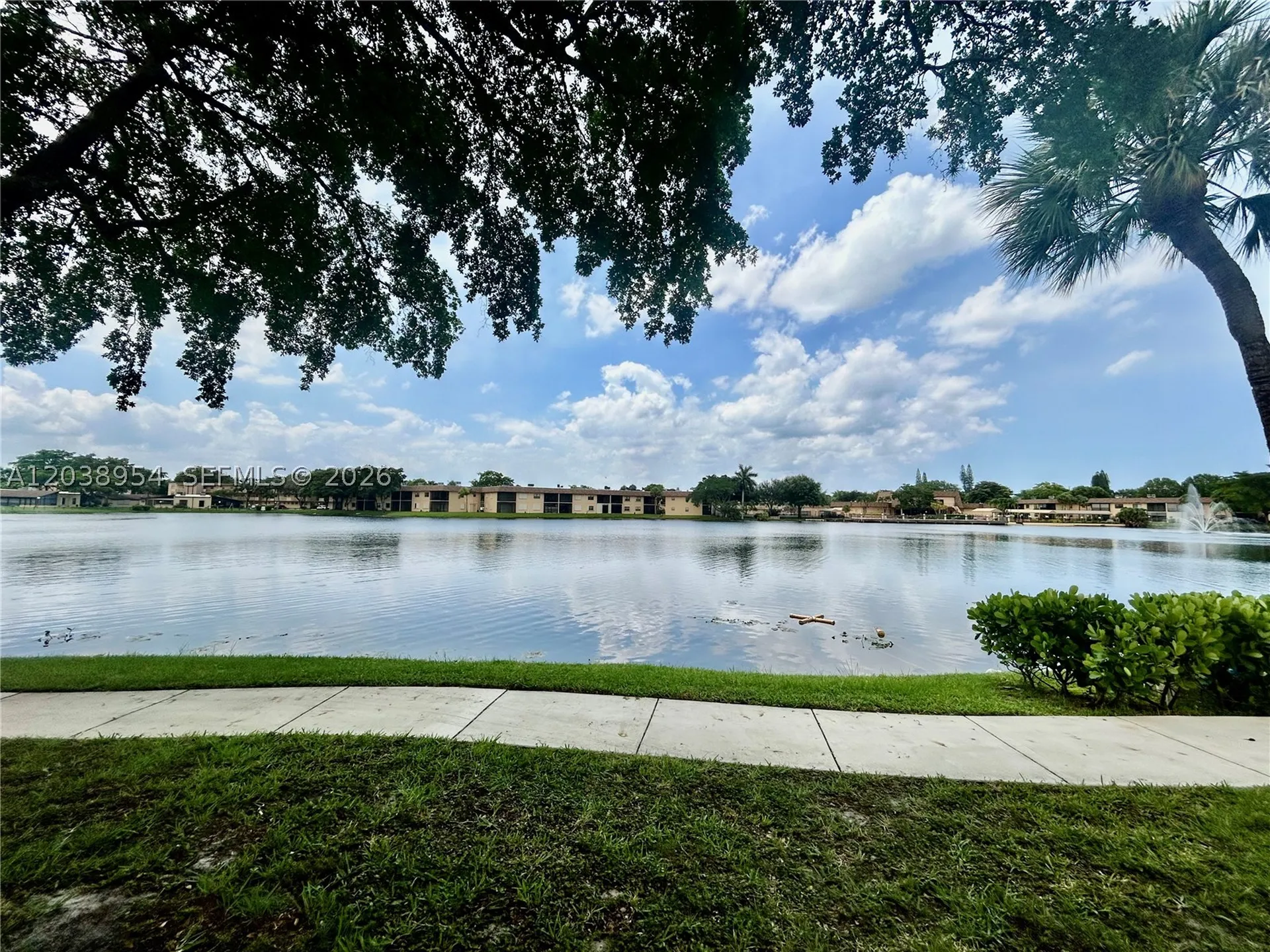 416 Briarwood Circle Hollywood FL 33024