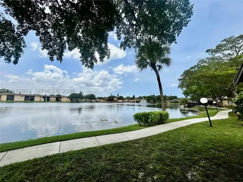 416 Briarwood Circle Hollywood FL 33024