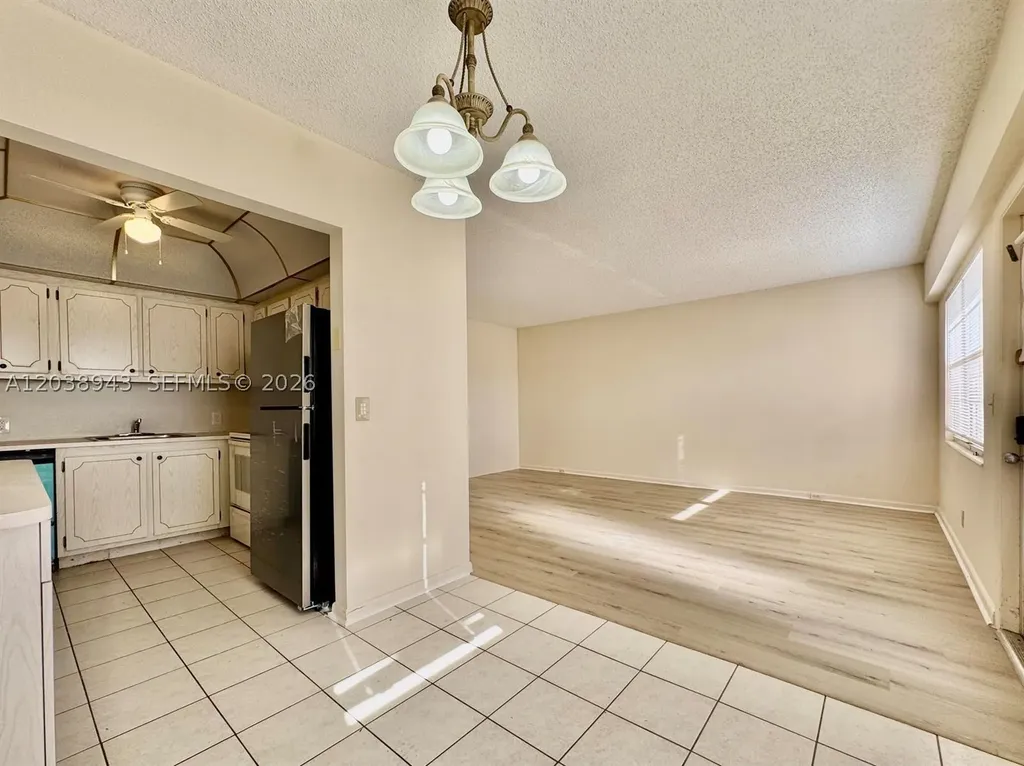 82 Dorset B Boca Raton FL 33434