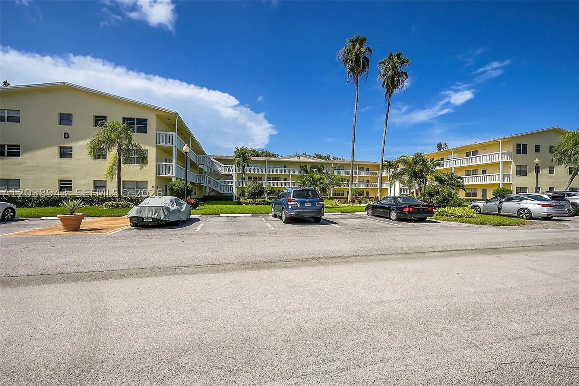 82 Dorset B Boca Raton FL 33434