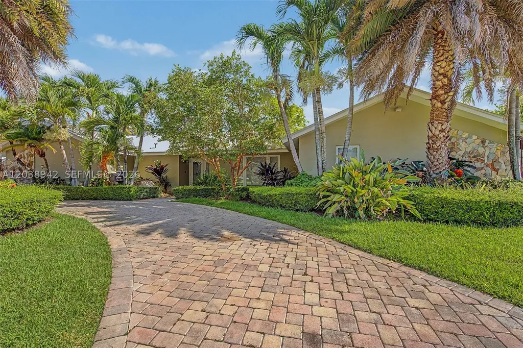 8021 SW 162nd Street Palmetto Bay FL 33157