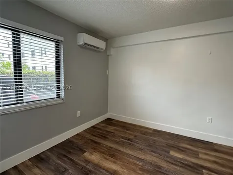 529 SW 4th Street Miami FL 33130