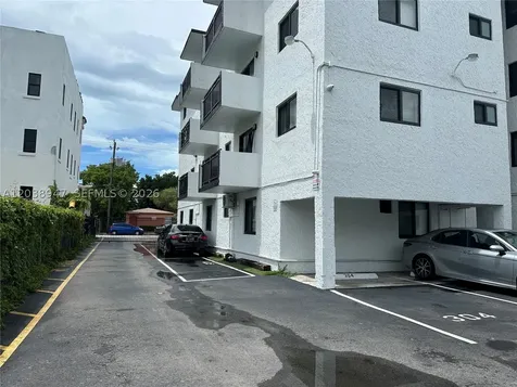 529 SW 4th Street Miami FL 33130