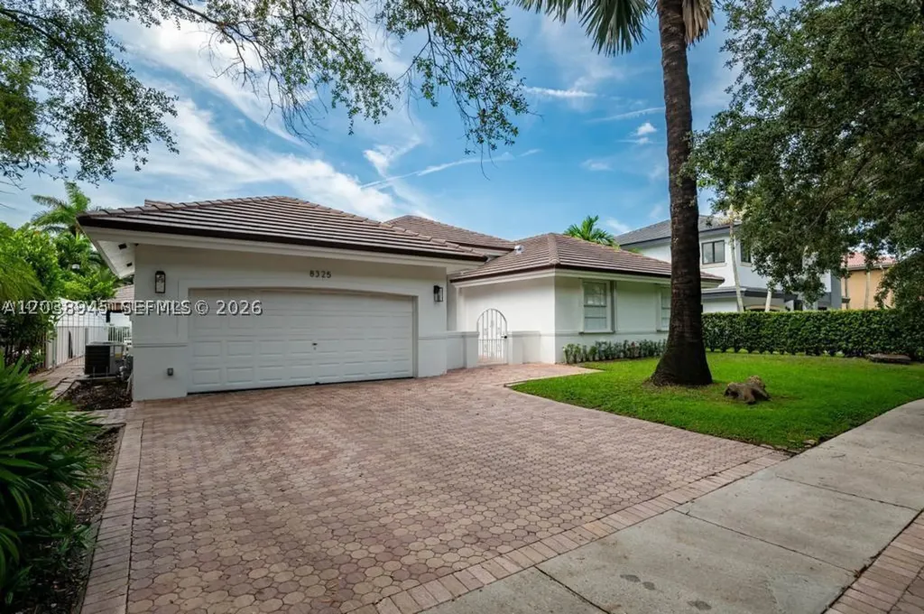 8325 NW 161st Terrace Miami Lakes FL 33016