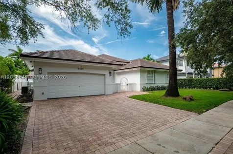 8325 NW 161st Terrace Miami Lakes FL 33016