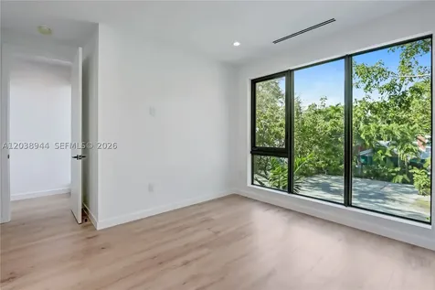 3086 Indiana Street Miami FL 33133