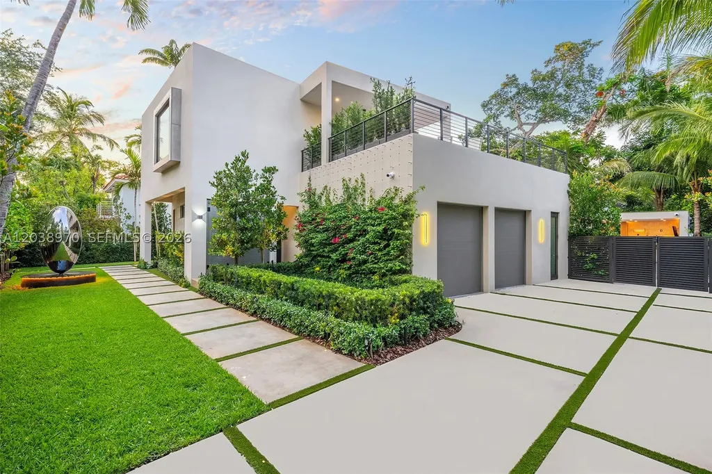 4115 Park Avenue Miami FL 33133