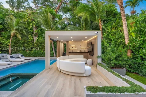 4115 Park Avenue Miami FL 33133