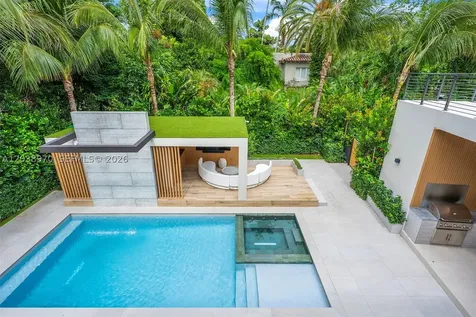 4115 Park Avenue Miami FL 33133