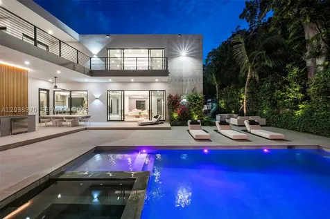4115 Park Avenue Miami FL 33133